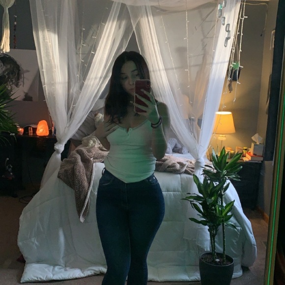 mikaylal660